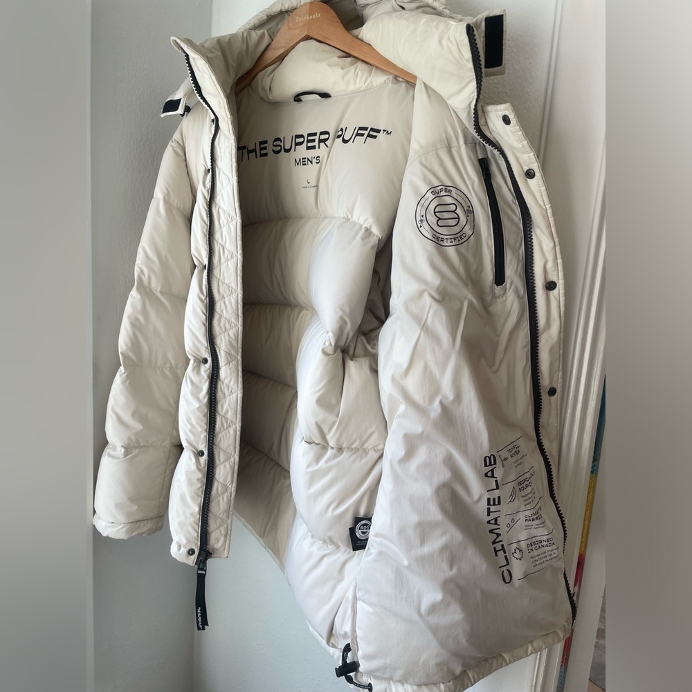 Aritzia Superpuff Men’s Large White